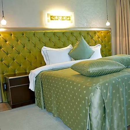 Carmen International Venus - Fost Becali Hotel 5*