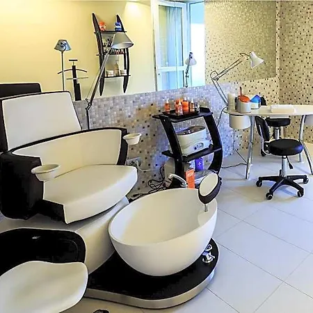 Carmen International Venus - Fost Becali Hotel
